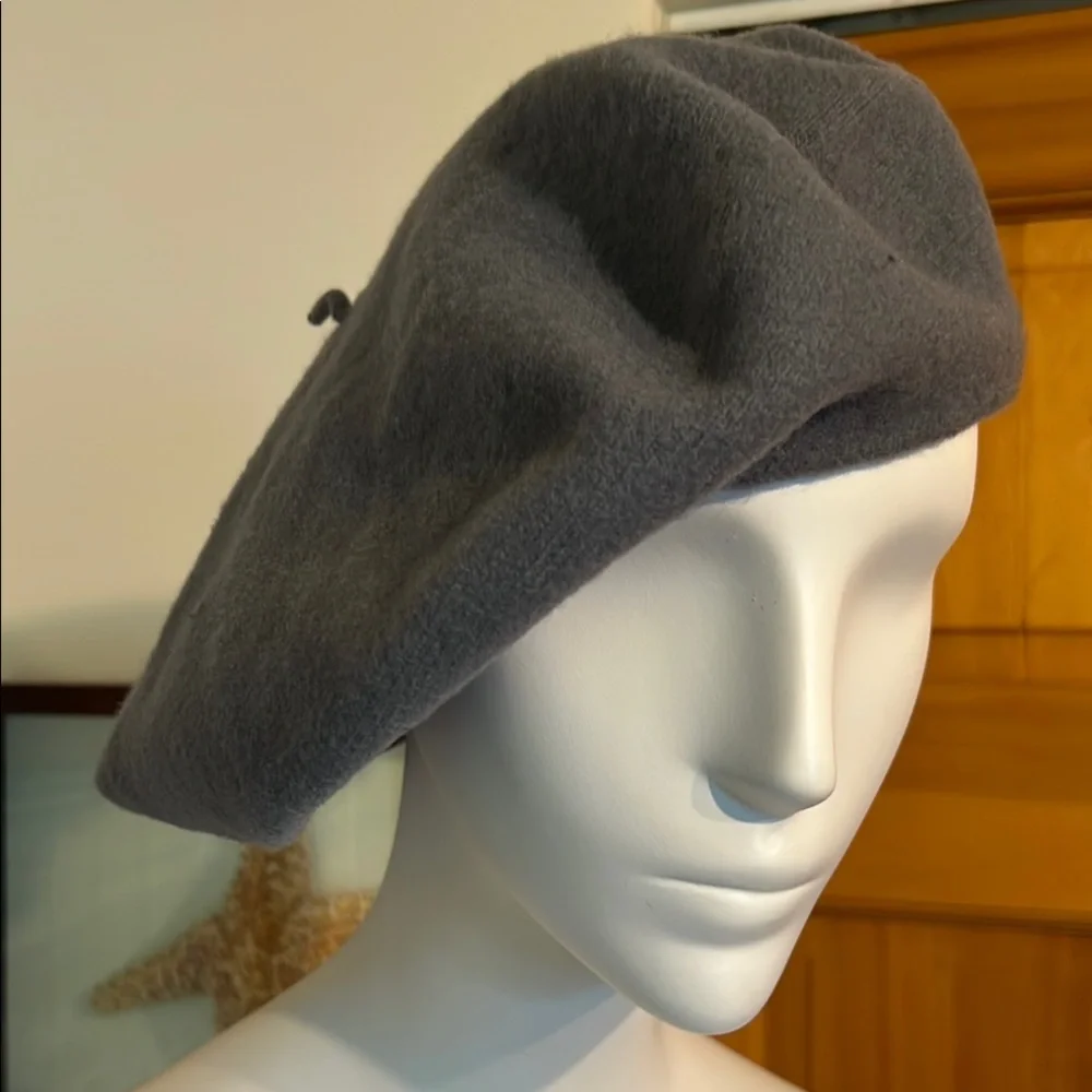 Botsbere wool Charcoal Gray  Beret Hat made in botswana